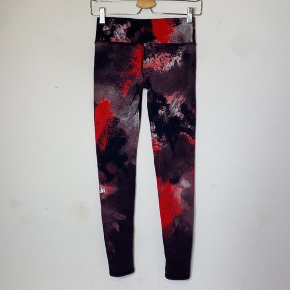 Alo Ruby Red Smoke Print Airbrush Leggings Size Small - Picture 5 of 12